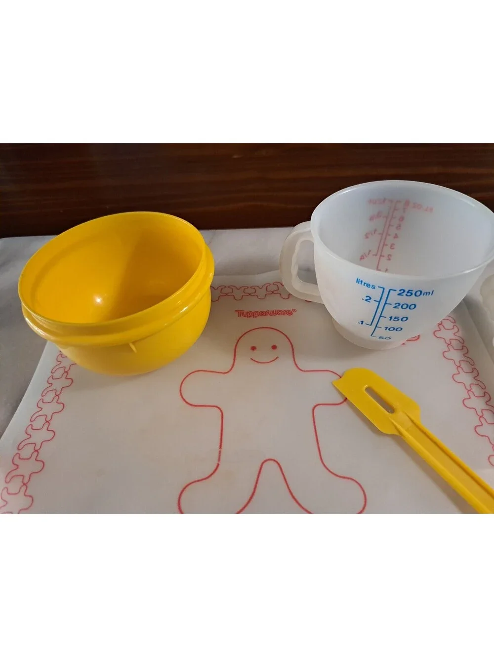 Vintage 1980's 6 Pc Tupperware Mini-Mix-It Children's Mixing/Baking Set